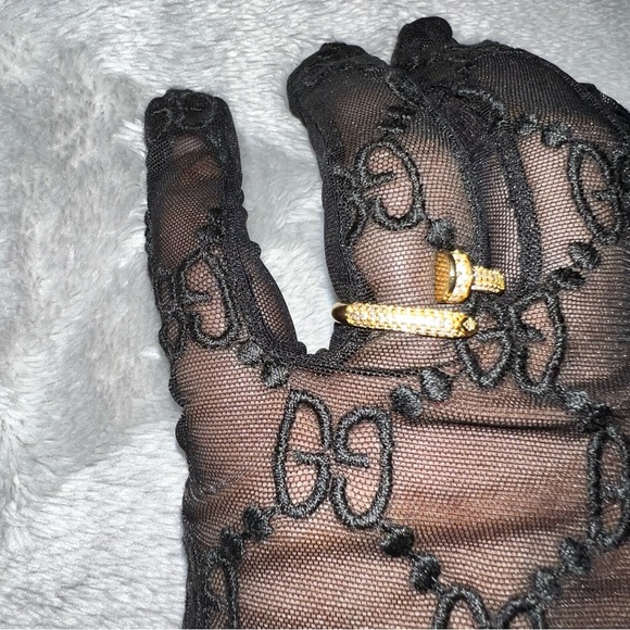 Adjustable Yellow Gold plated nail ring with cubic zirconia diamonds. - Picture 8 of 11